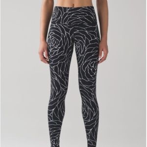 Lululemon Wunder Under Hi-Rise Tight Size 6